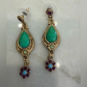 Elegant Vintage Gold and Green Teardrop Earrings